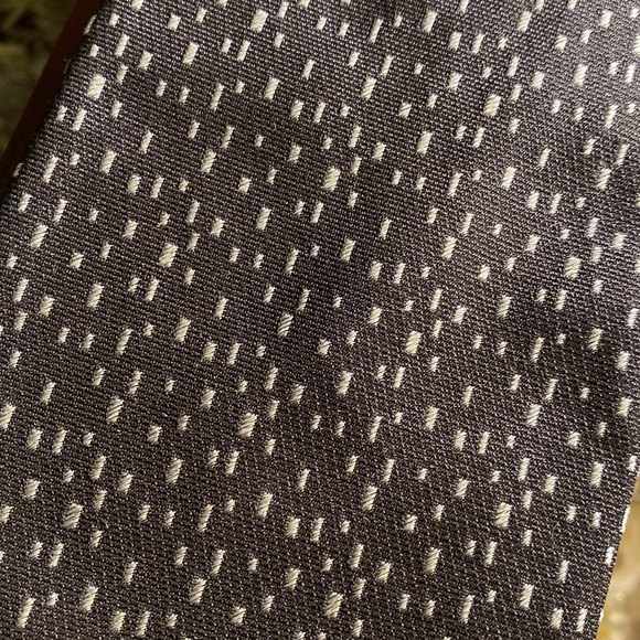 Luxury Tie - Picture 3 of 5